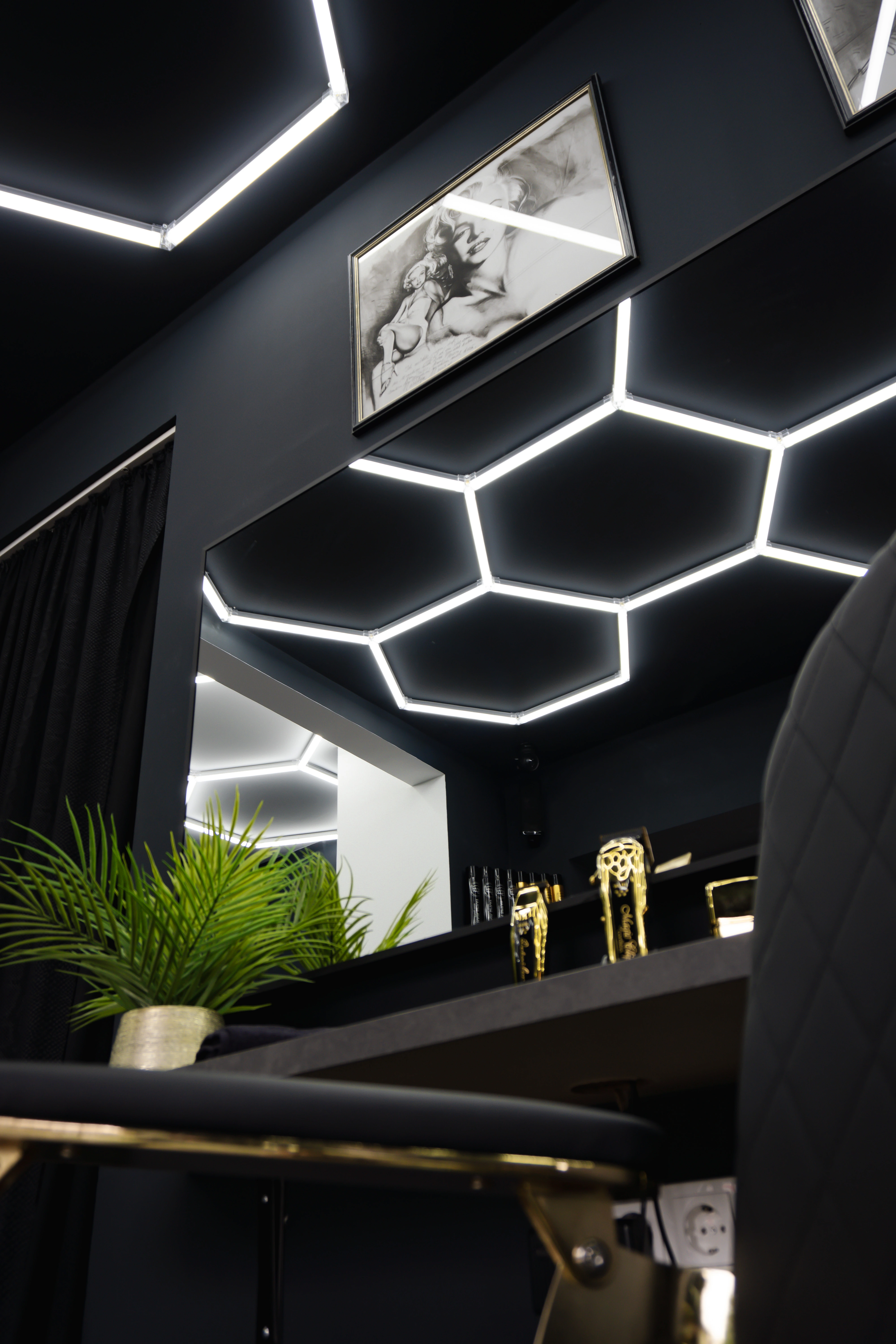 Elvis Friseursalon Bild 2